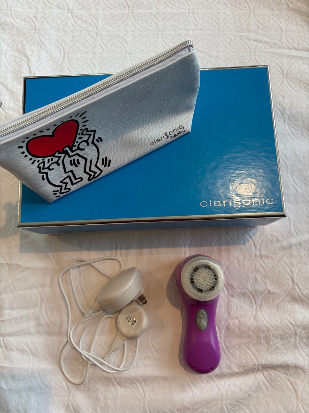 Clarisonic Mia 2 Purple Facial Cleansing Device with White Pouch